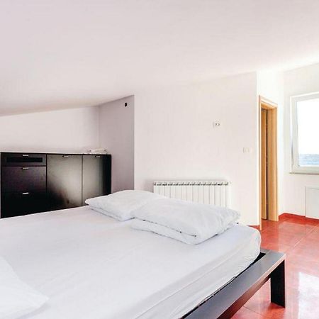 Apartments Host Barbat na Rabu Zewnętrze zdjęcie