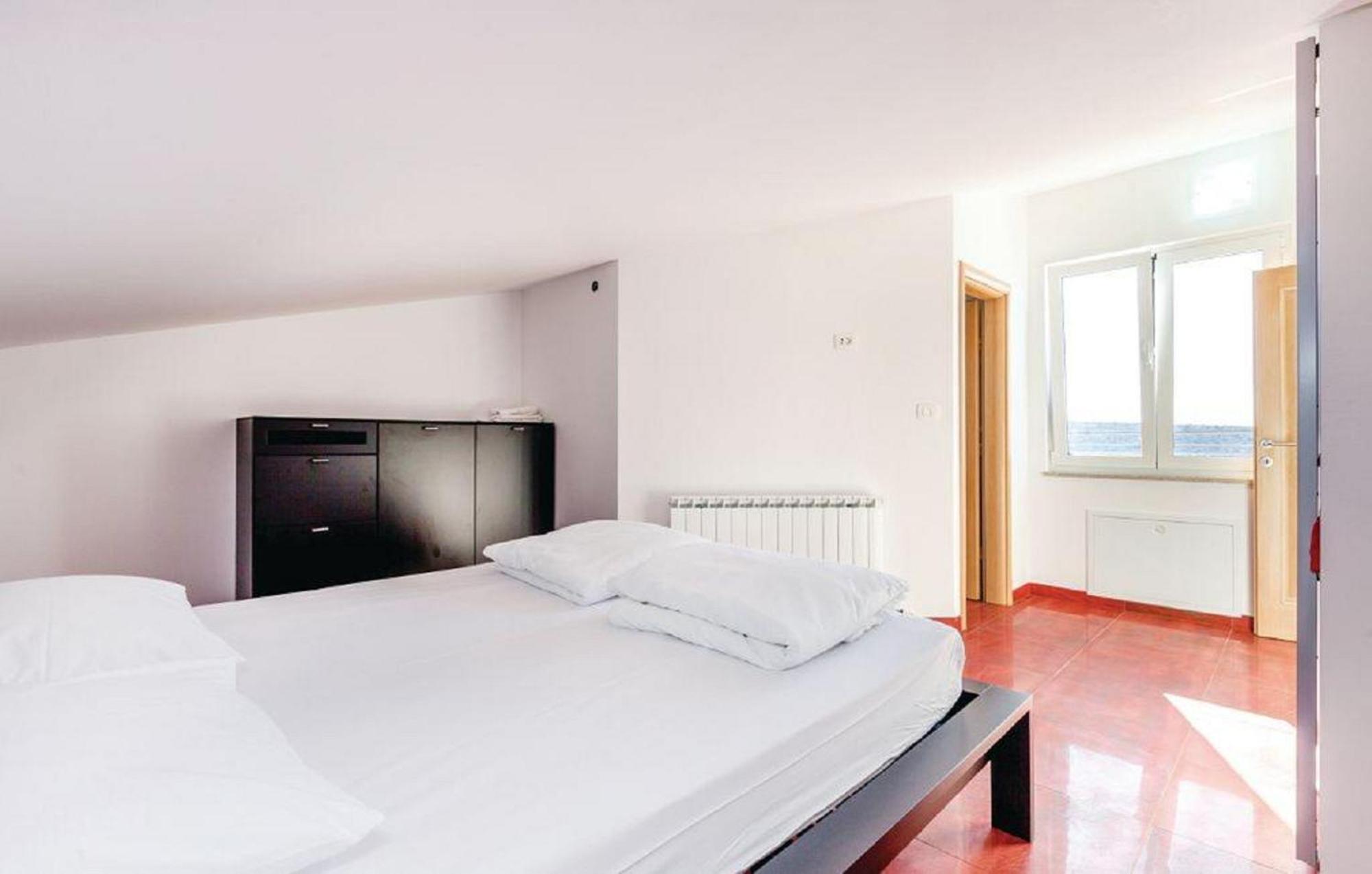 Apartments Host Barbat na Rabu Zewnętrze zdjęcie